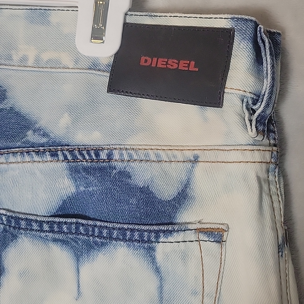 Mens Y2K Diesel Cloud Wash D Jifer Jeans RegularTapered Fit 32x27 - Picture 9 of 12